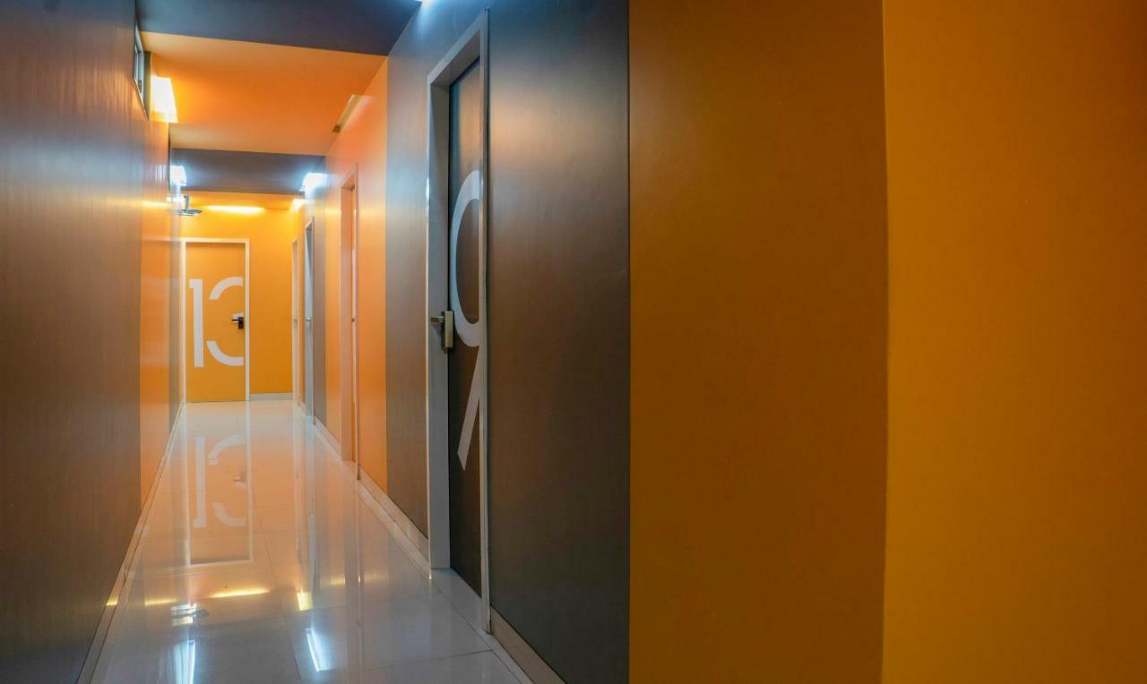 Oyo Flagship 13885 Metro Residency Hotell Mumbai Eksteriør bilde