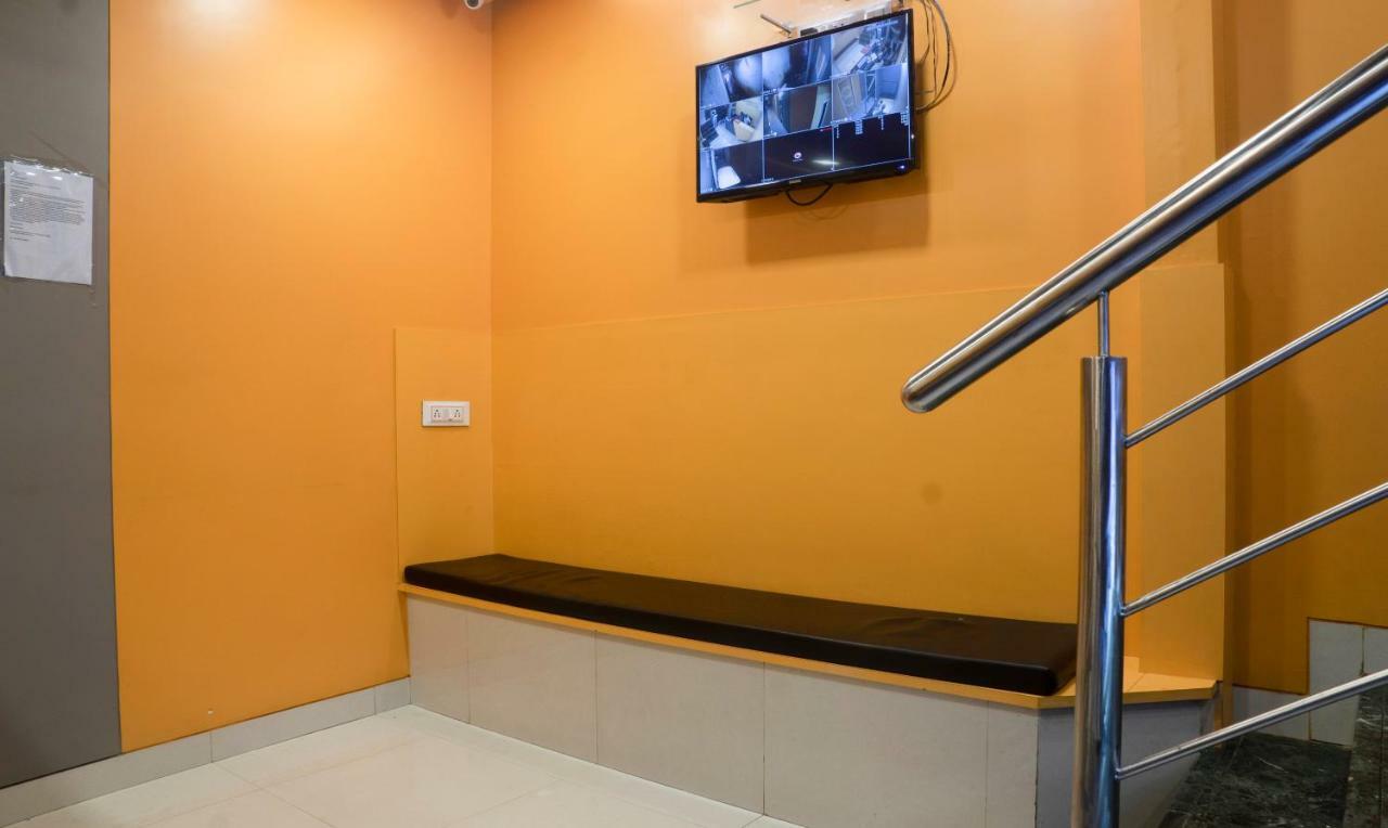 Oyo Flagship 13885 Metro Residency Hotell Mumbai Eksteriør bilde