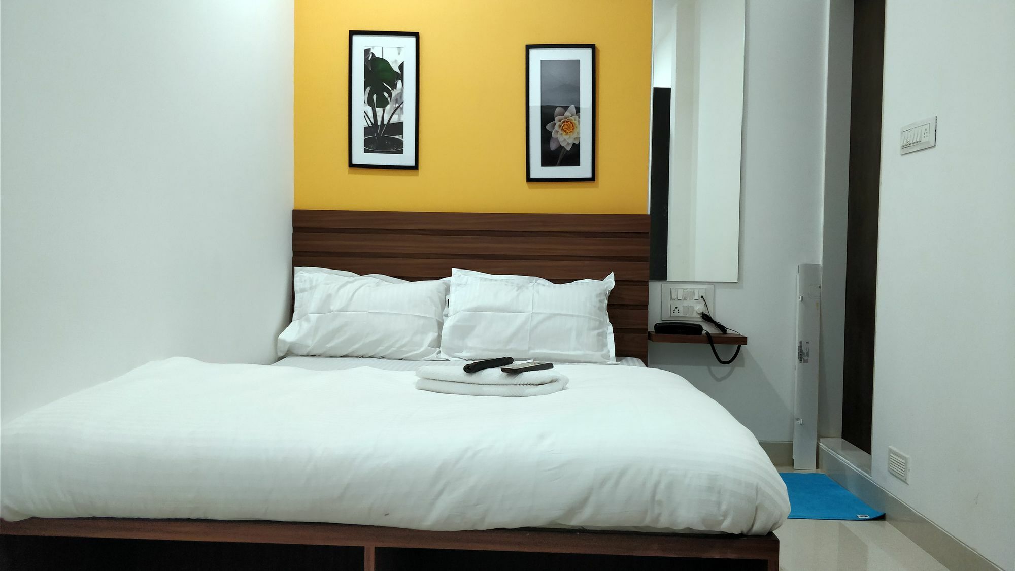 Oyo Flagship 13885 Metro Residency Hotell Mumbai Eksteriør bilde